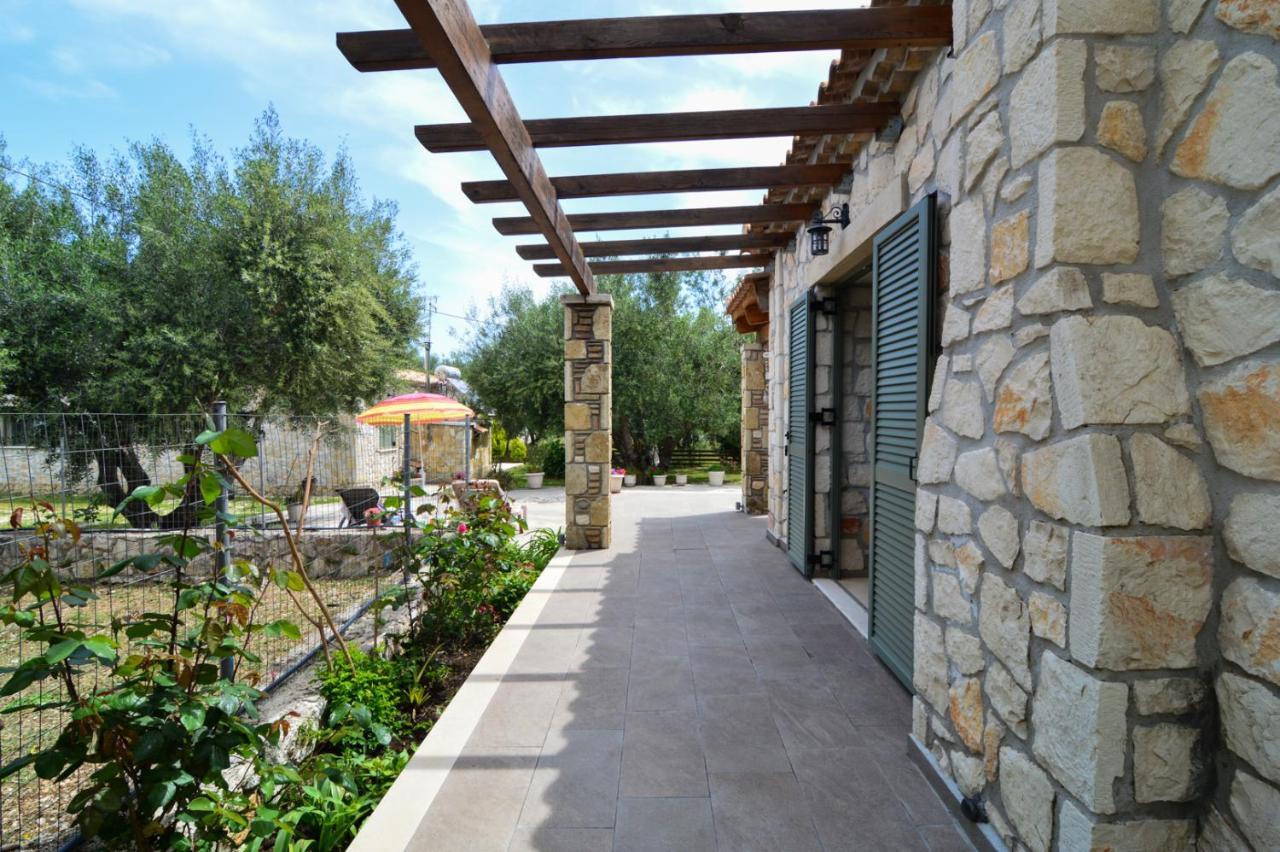 Villa Lobos Keri ภายนอก รูปภาพ