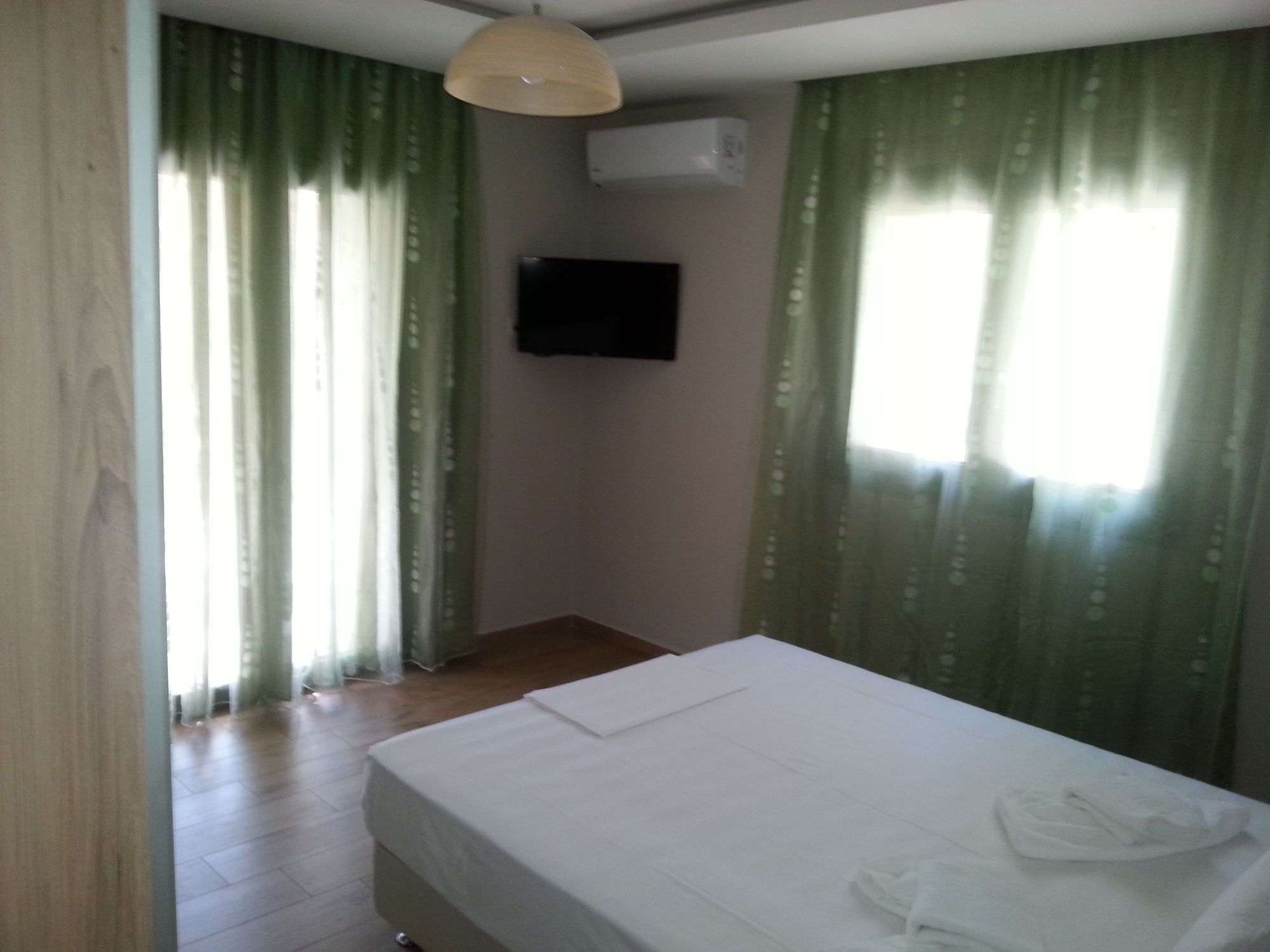 Villa Lobos Keri ภายนอก รูปภาพ